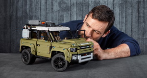 42110 Land Rover Defender Announce 01