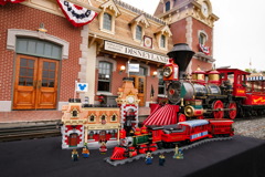 71044 Disney Train and Station Announce 31