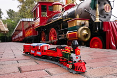71044 Disney Train and Station Announce 38
