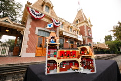 71044 Disney Train and Station Announce 47