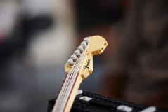 21329 Fender Stratocaster Announce 18